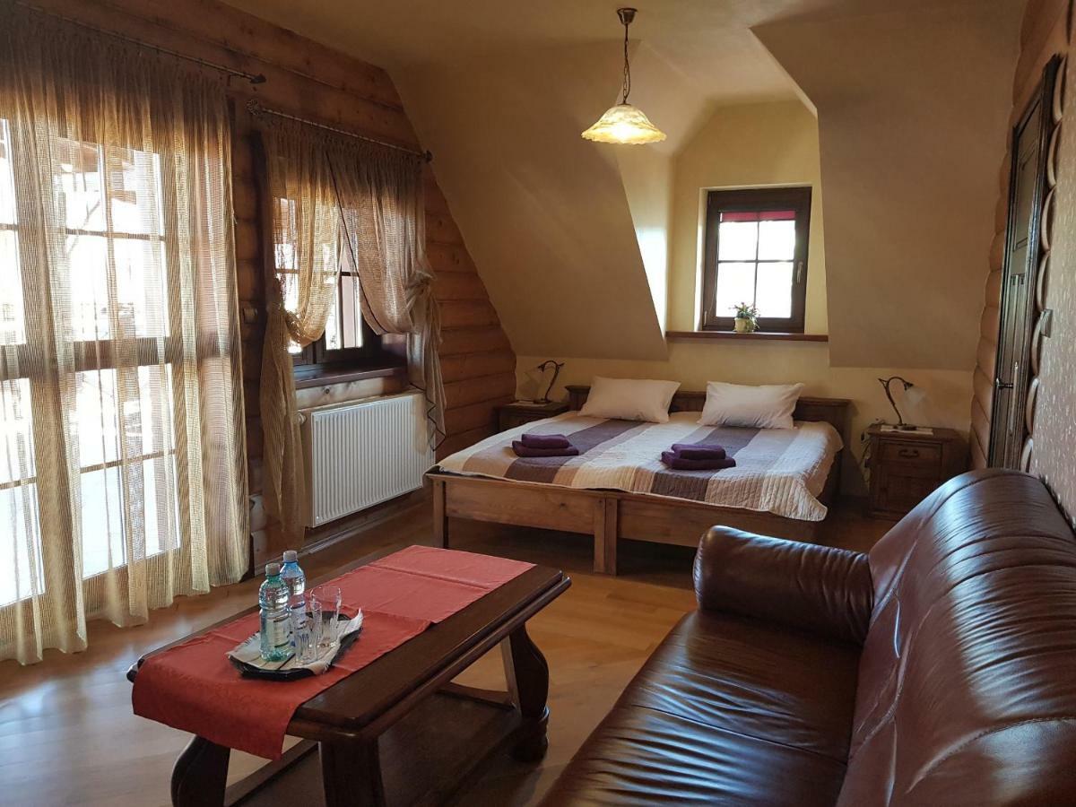 Bed and Breakfast Stary Lwow Korczyna  Esterno foto